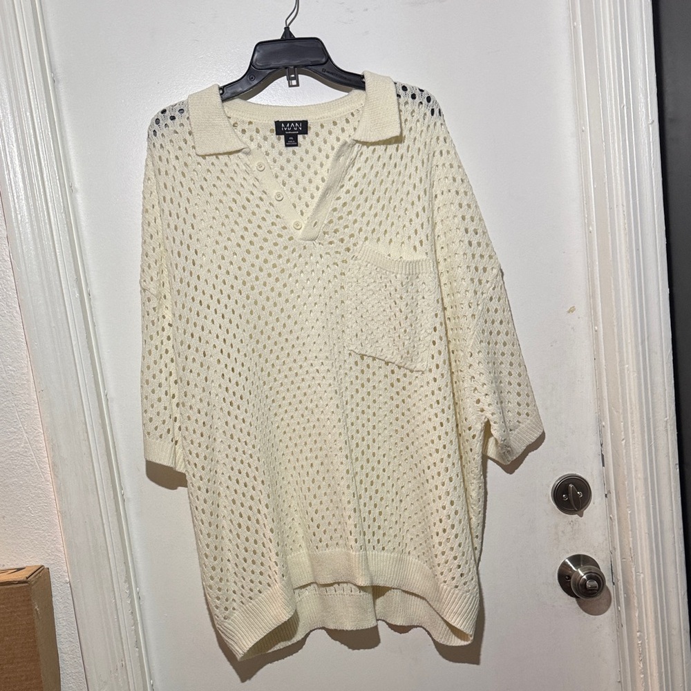 Boohoo Mens Cream V-Neck Shirt